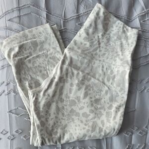 Lululemon Crop Leopard Print Leggings